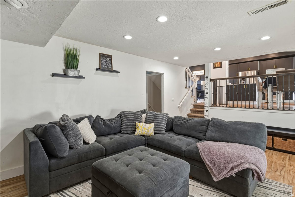 5718 W SUNBOW DR Kearns, UT 84118