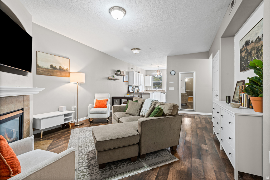 180 W ALBION VILLAGE WAY #301 Sandy, UT 84070