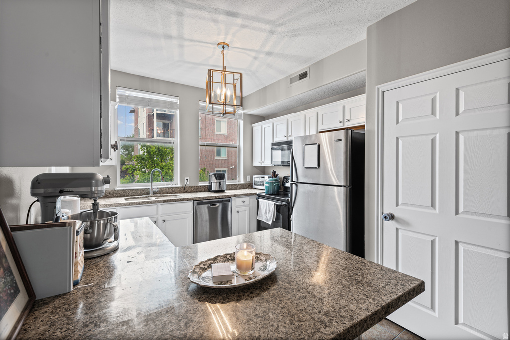 180 W ALBION VILLAGE WAY #301 Sandy, UT 84070