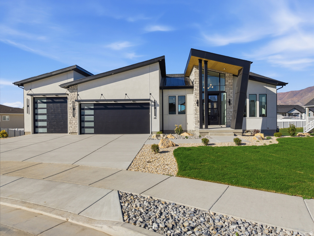 118 W MORNING GLORY CIR Stansbury Park, UT 84074