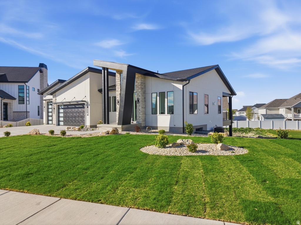118 W MORNING GLORY CIR Stansbury Park, UT 84074