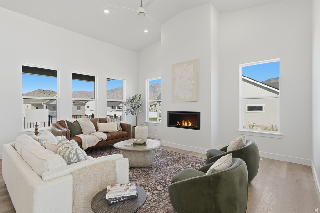118 W MORNING GLORY CIR Stansbury Park, UT 84074