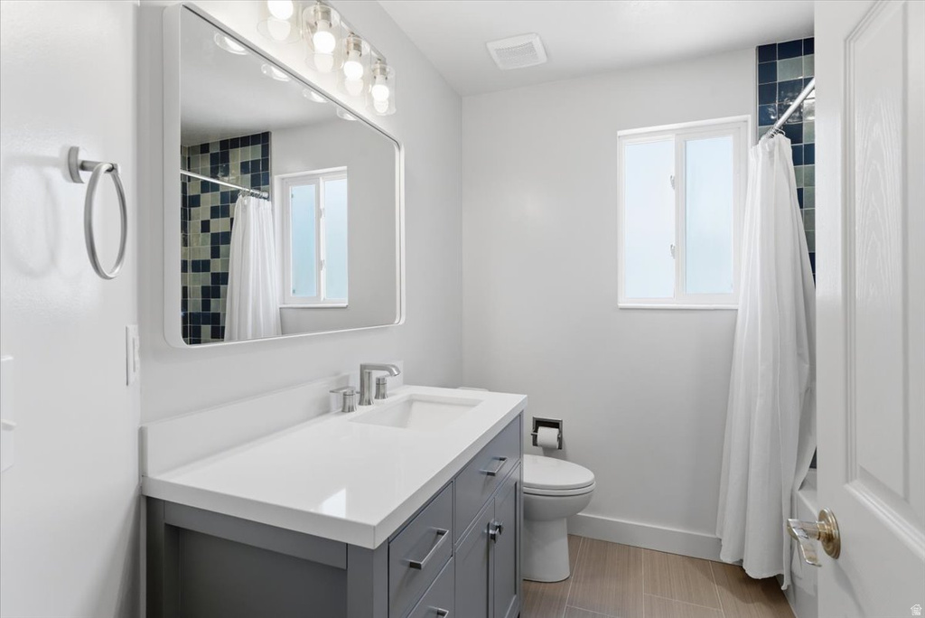 2204 E 3225 N Layton, UT 84040