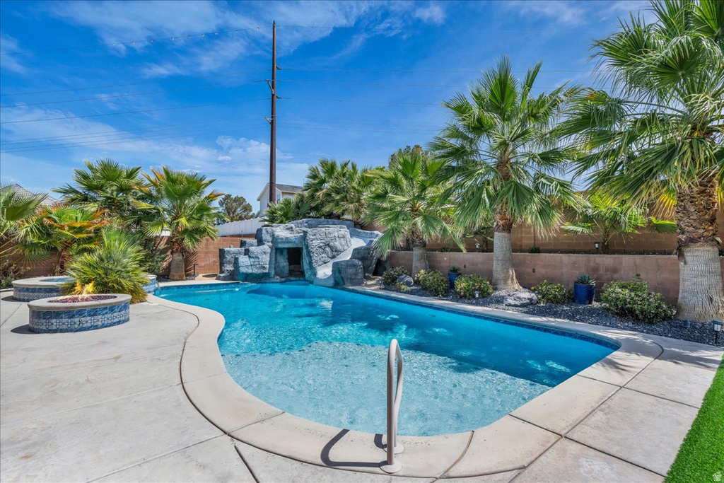 2498 E ARBOR DR St George, UT 84790