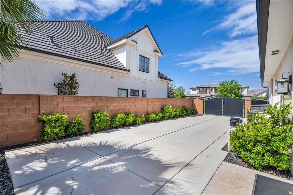 2498 E ARBOR DR St George, UT 84790