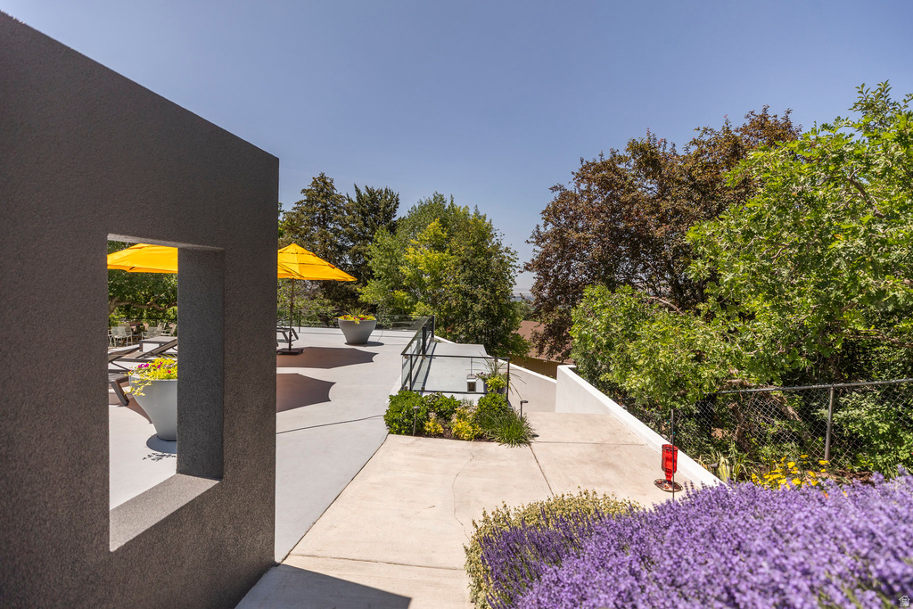 3017 E SAINT MARYS CIR Salt Lake City, UT 84108
