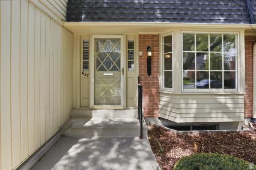 627 E SPRINGHILL DR Murray, UT 84107