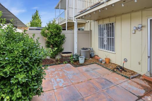 627 E SPRINGHILL DR Murray, UT 84107