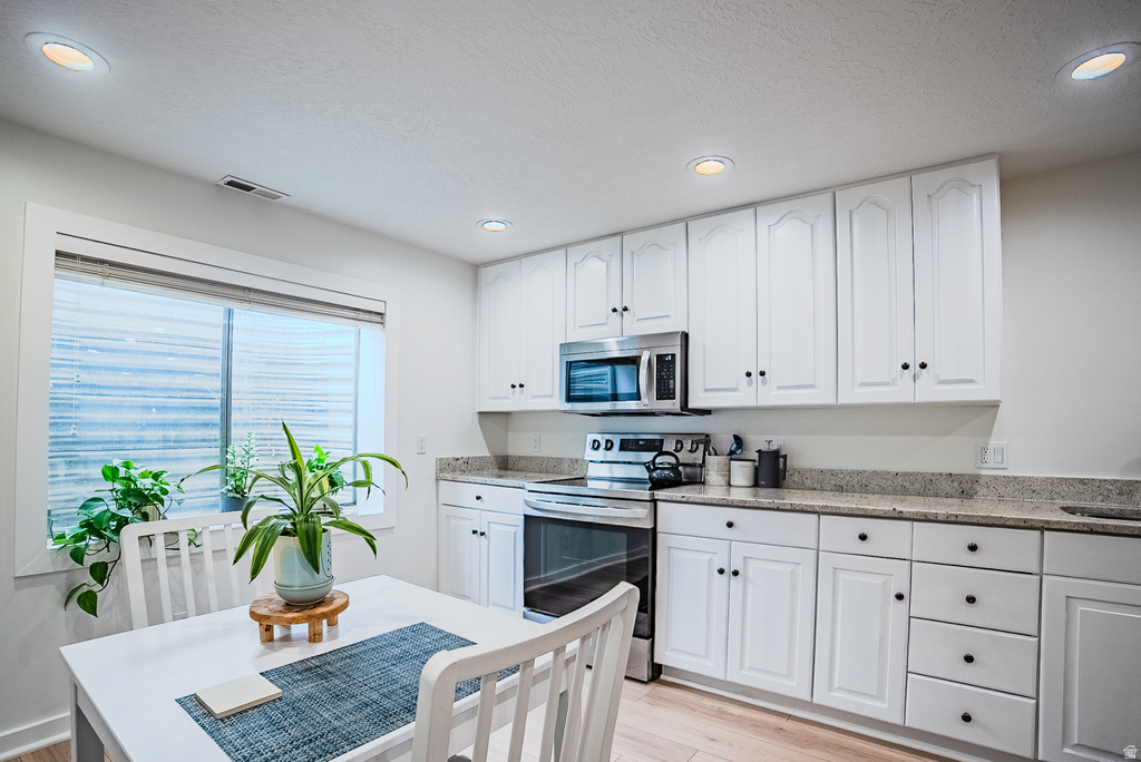 12008 S REEVES LN Riverton, UT 84065