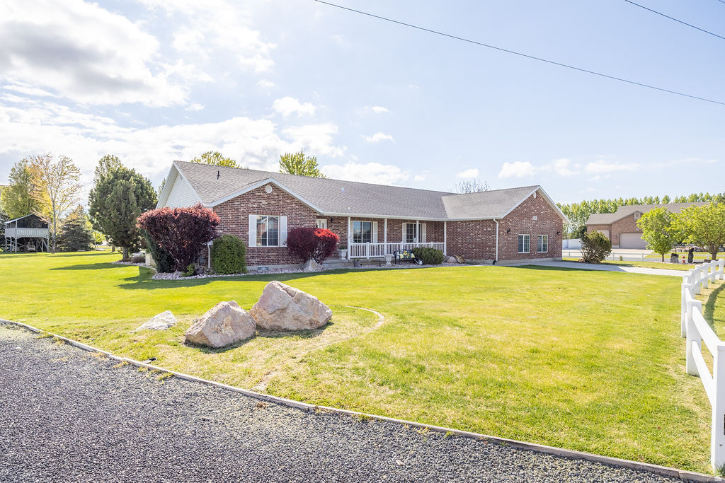 2162 S 2850 W West Haven, UT 84401