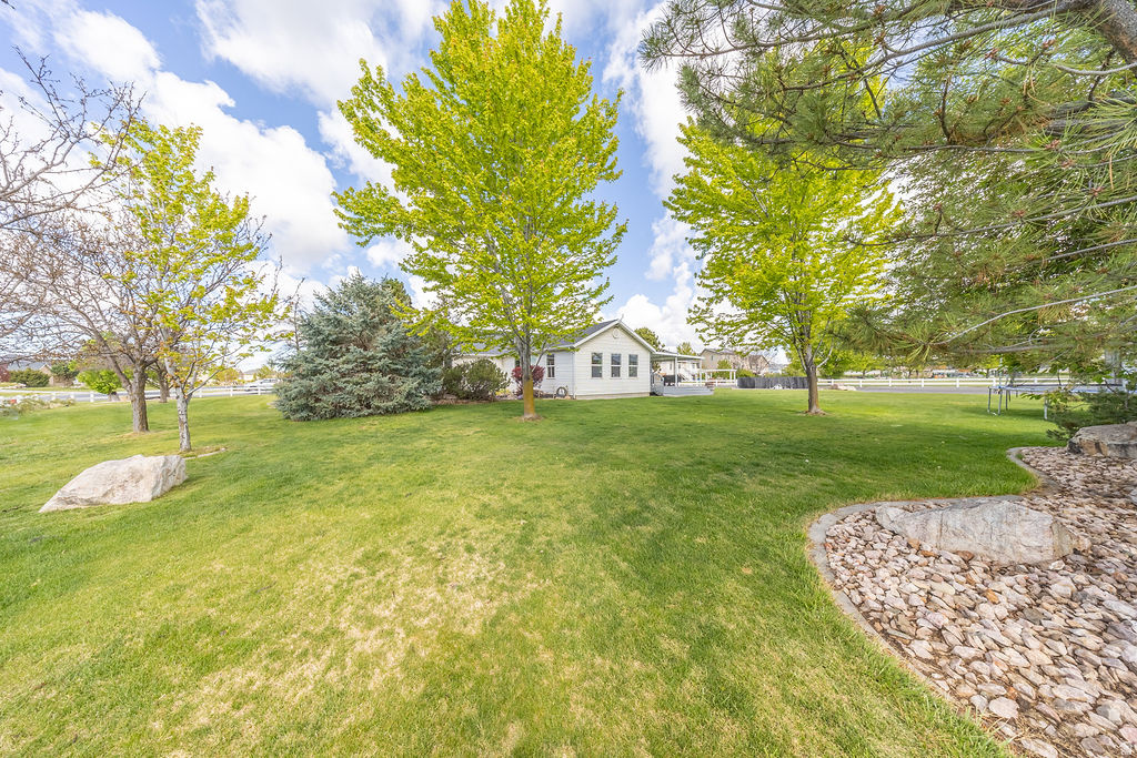 2162 S 2850 W West Haven, UT 84401