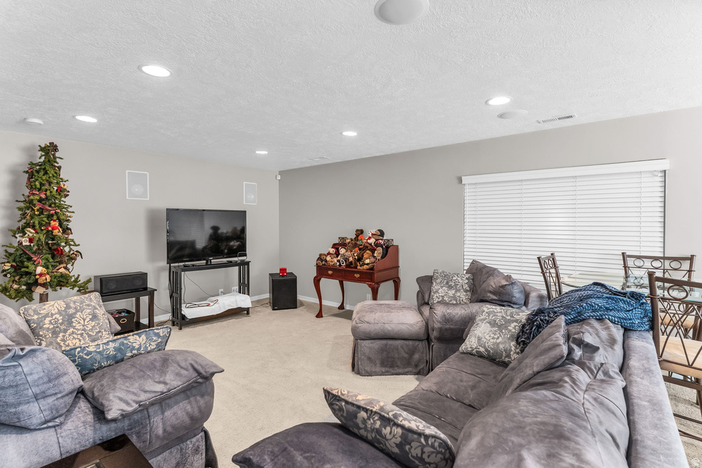 1679 E KIERSTIN PL Salt Lake City, UT 84108