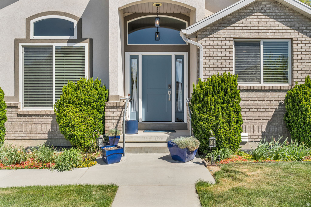 1679 E KIERSTIN PL Salt Lake City, UT 84108