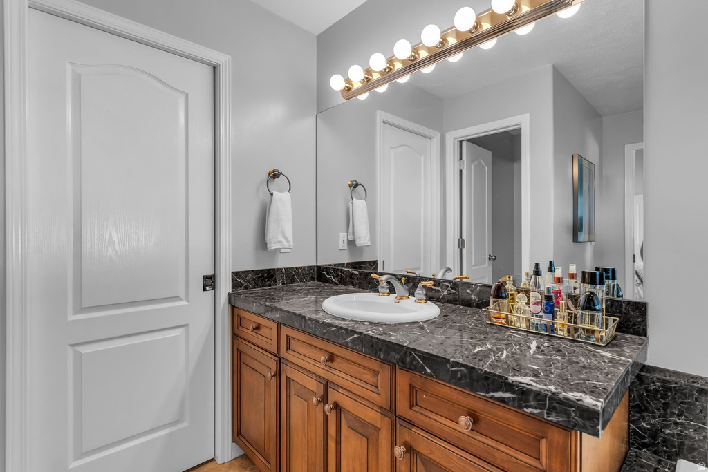 1679 E KIERSTIN PL Salt Lake City, UT 84108