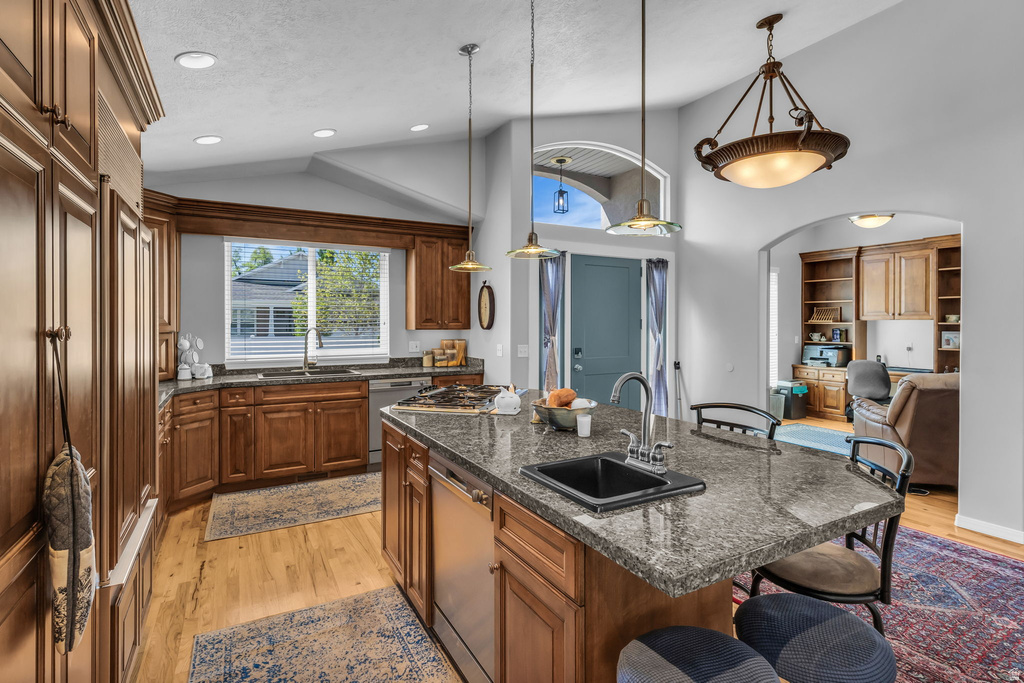 1679 E KIERSTIN PL Salt Lake City, UT 84108