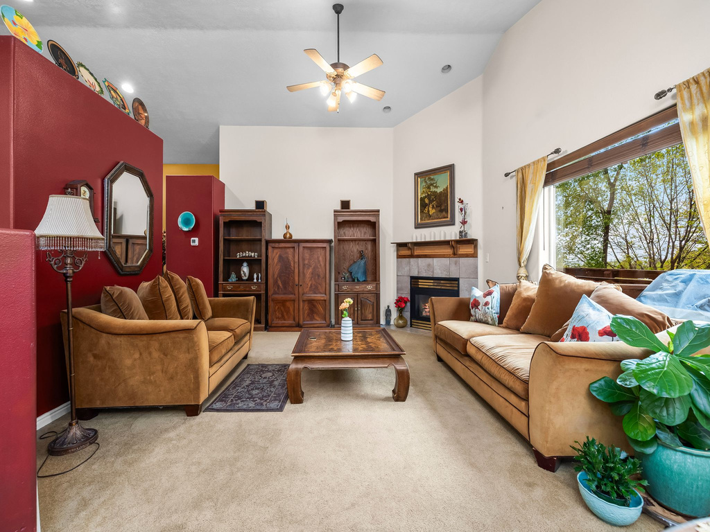 954 S SLATE DR Provo, UT 84606