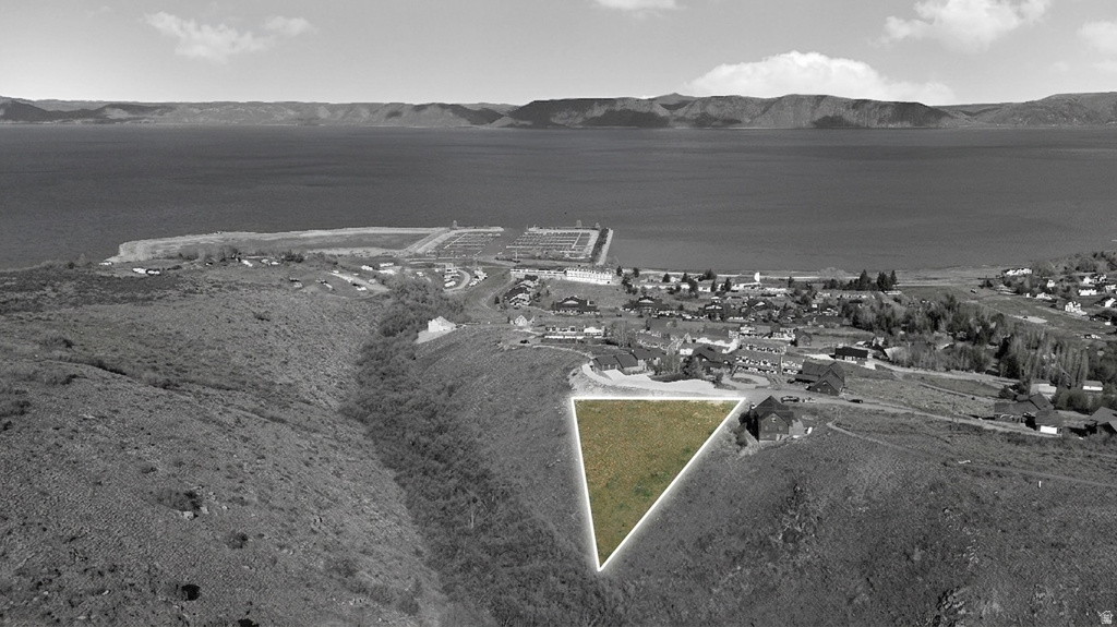 910 N CAMBRY DR Garden City, UT 84028