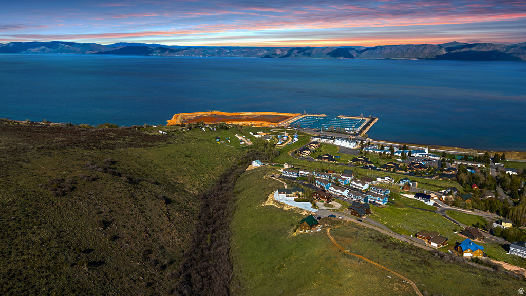 910 N CAMBRY DR Garden City, UT 84028