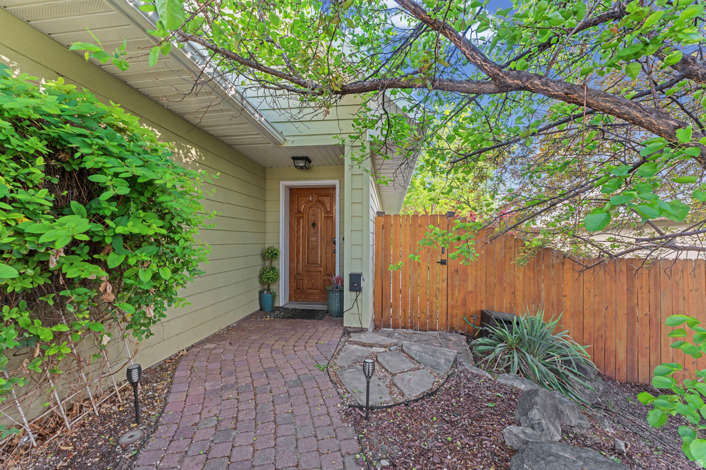 353 W REED AVE Salt Lake City, UT 84103