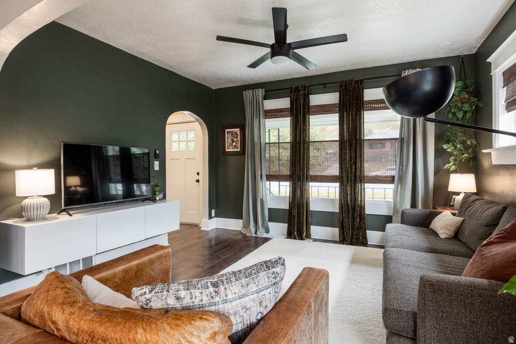 2571 S POLK AVE Ogden, UT 84401