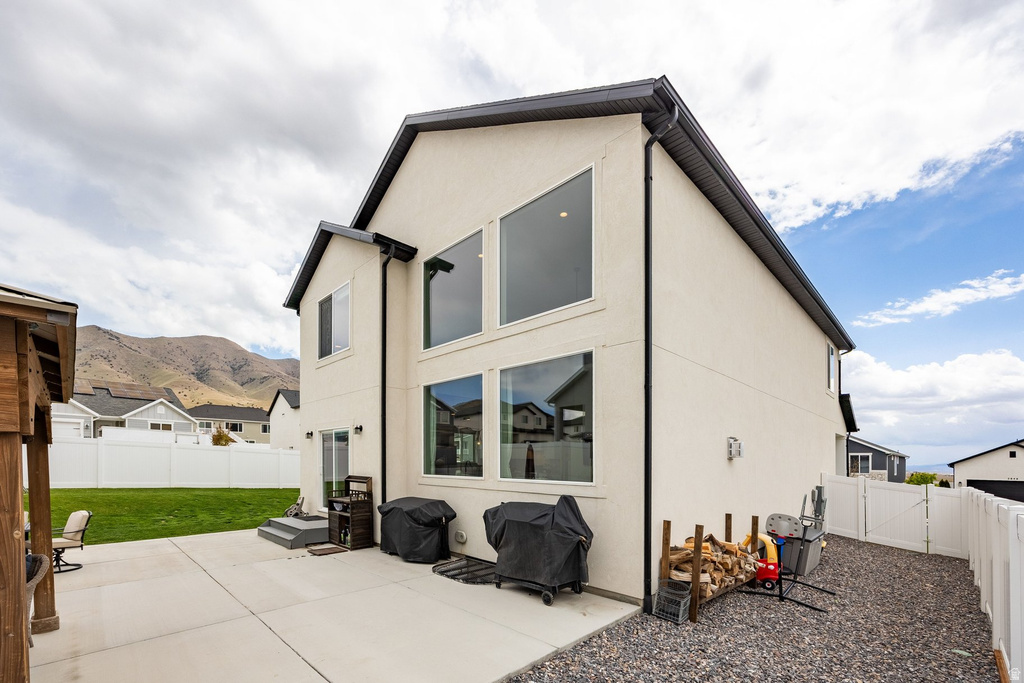 2857 E CARRIAGE HILL DR Eagle Mountain, UT 84005