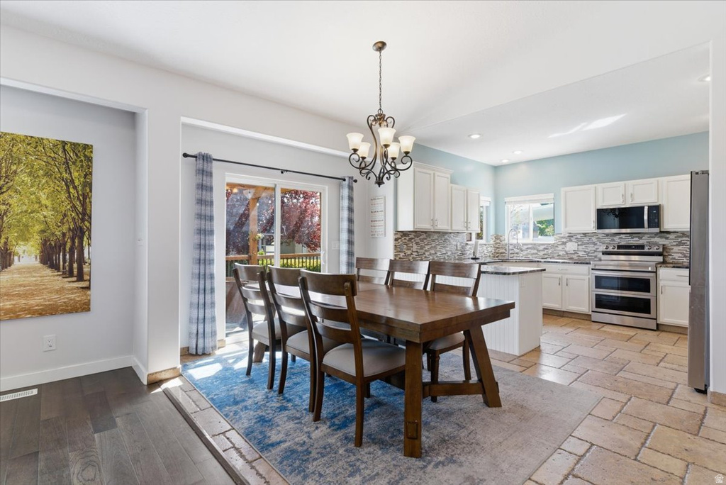 4921 W WOODRIDGE DR South Jordan, UT 84009