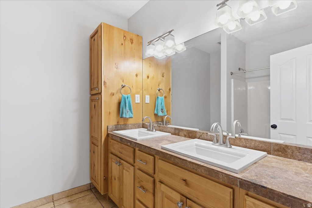 4921 W WOODRIDGE DR South Jordan, UT 84009