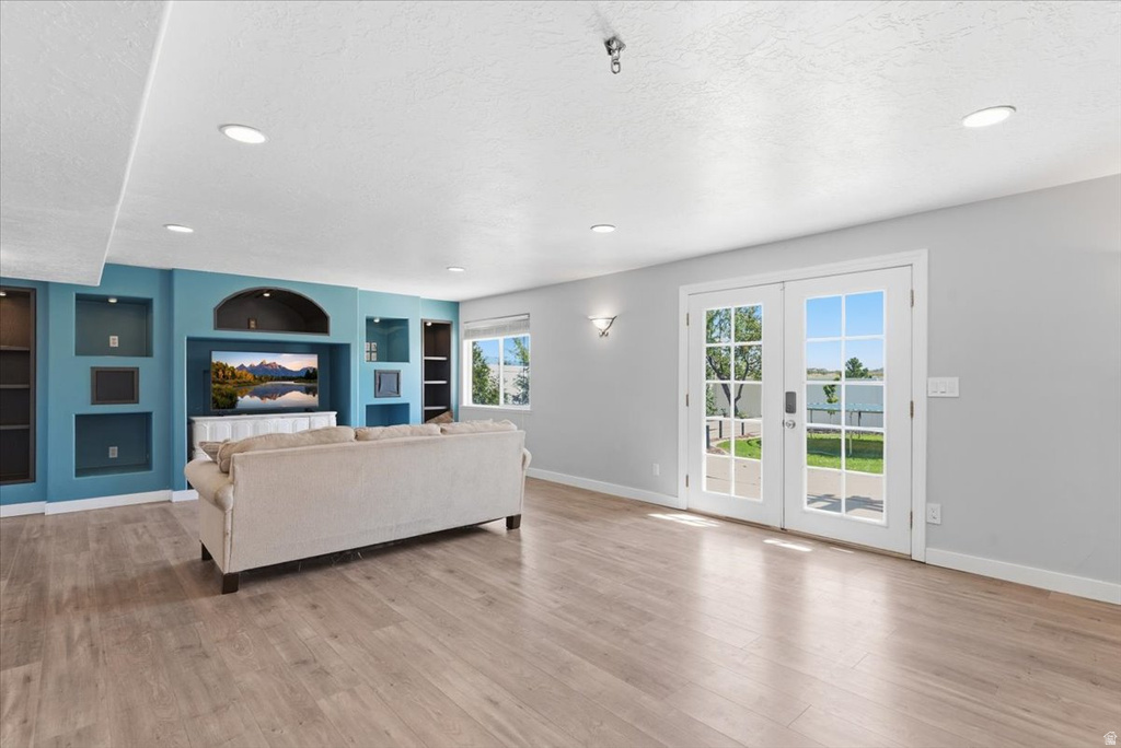 4921 W WOODRIDGE DR South Jordan, UT 84009