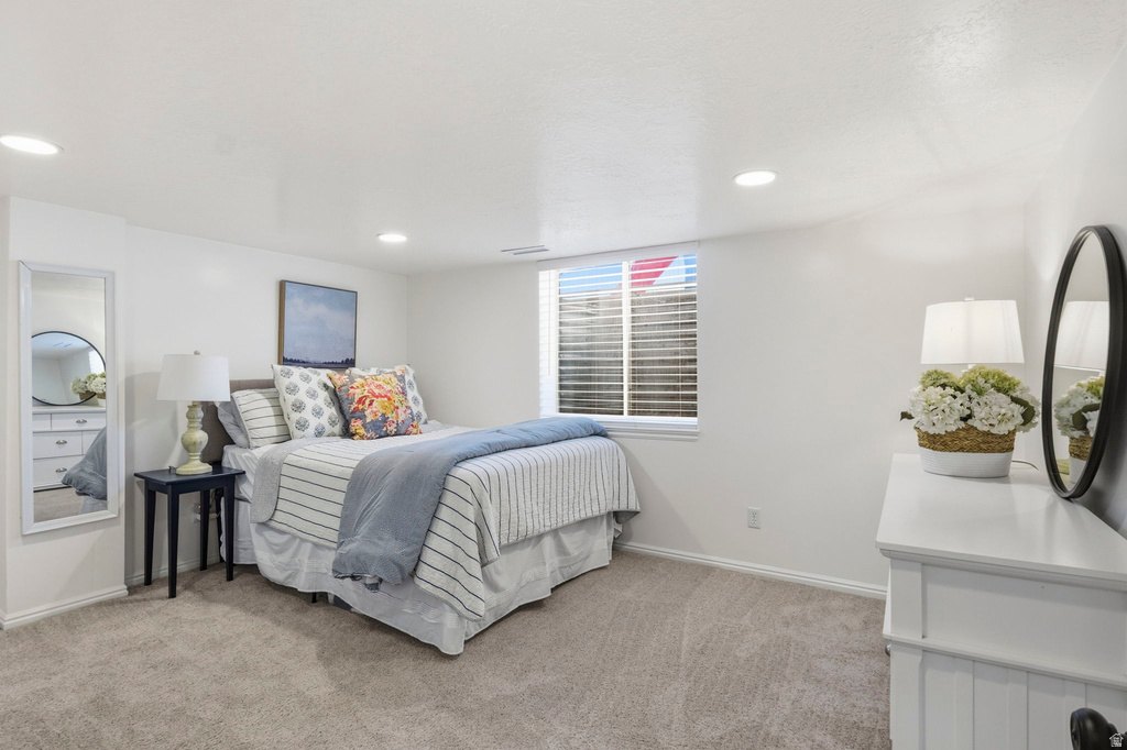 1215 S CAVE HOLLOW LN Farmington, UT 84025