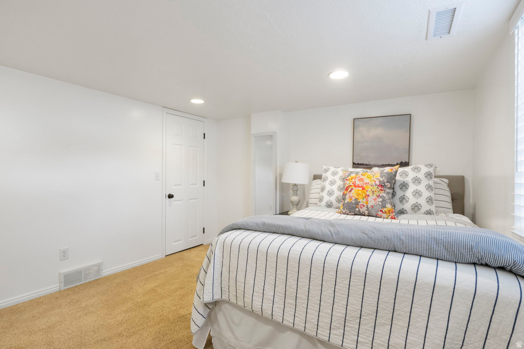 1215 S CAVE HOLLOW LN Farmington, UT 84025