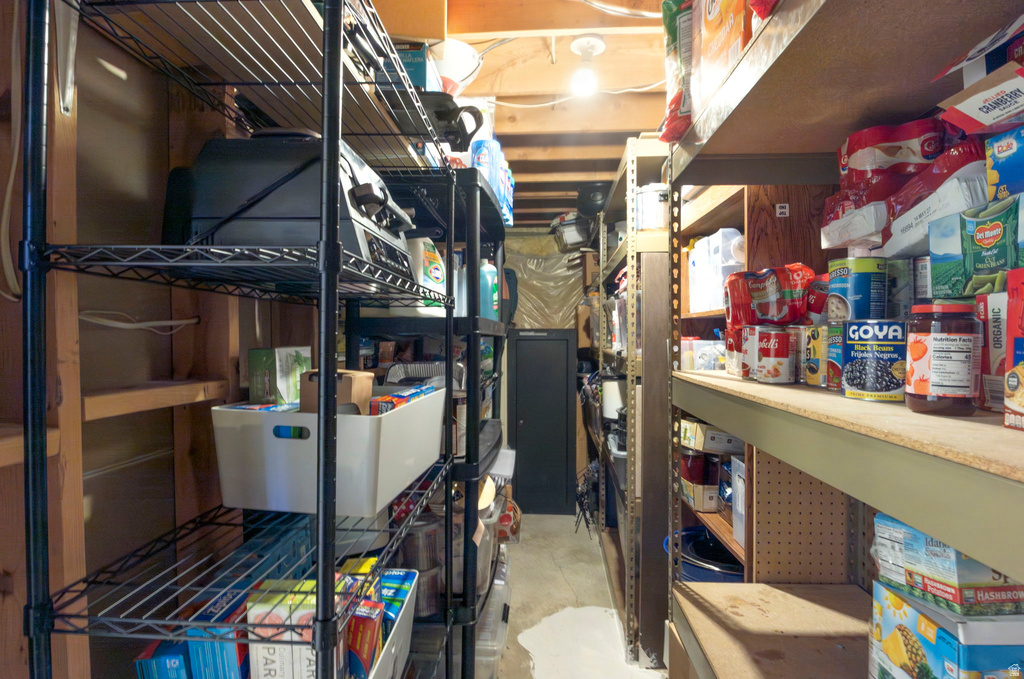 1215 S CAVE HOLLOW LN Farmington, UT 84025