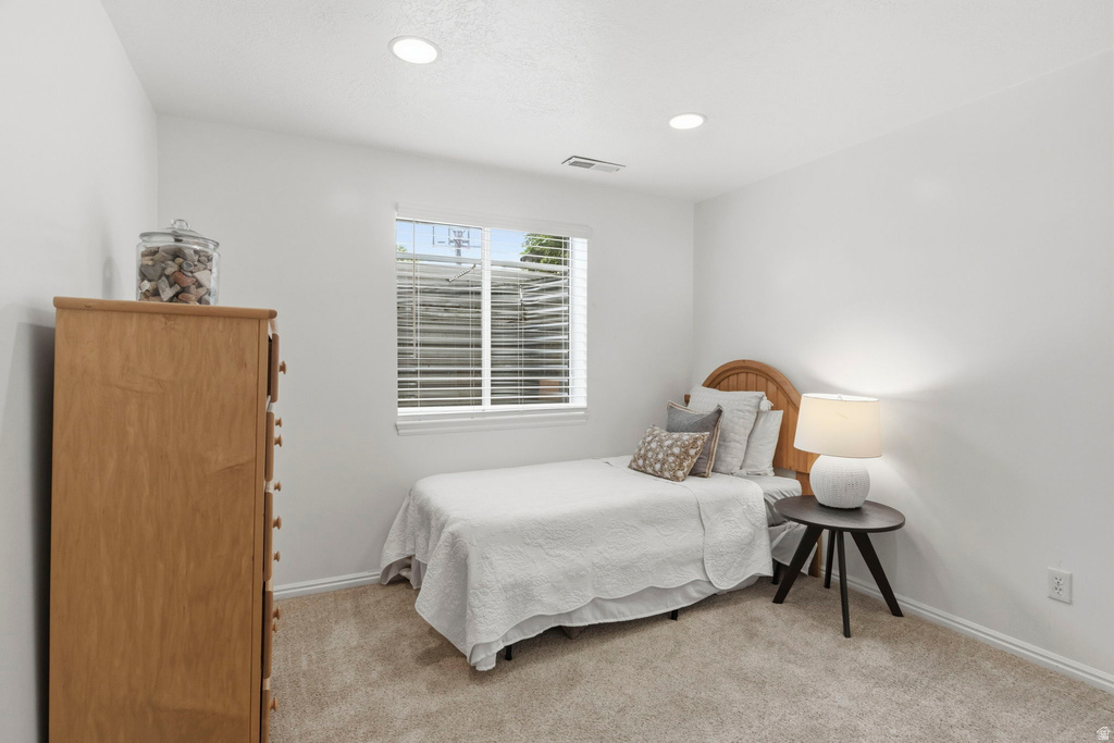 1215 S CAVE HOLLOW LN Farmington, UT 84025