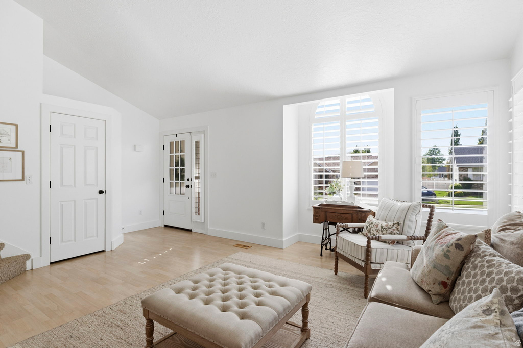 1215 S CAVE HOLLOW LN Farmington, UT 84025