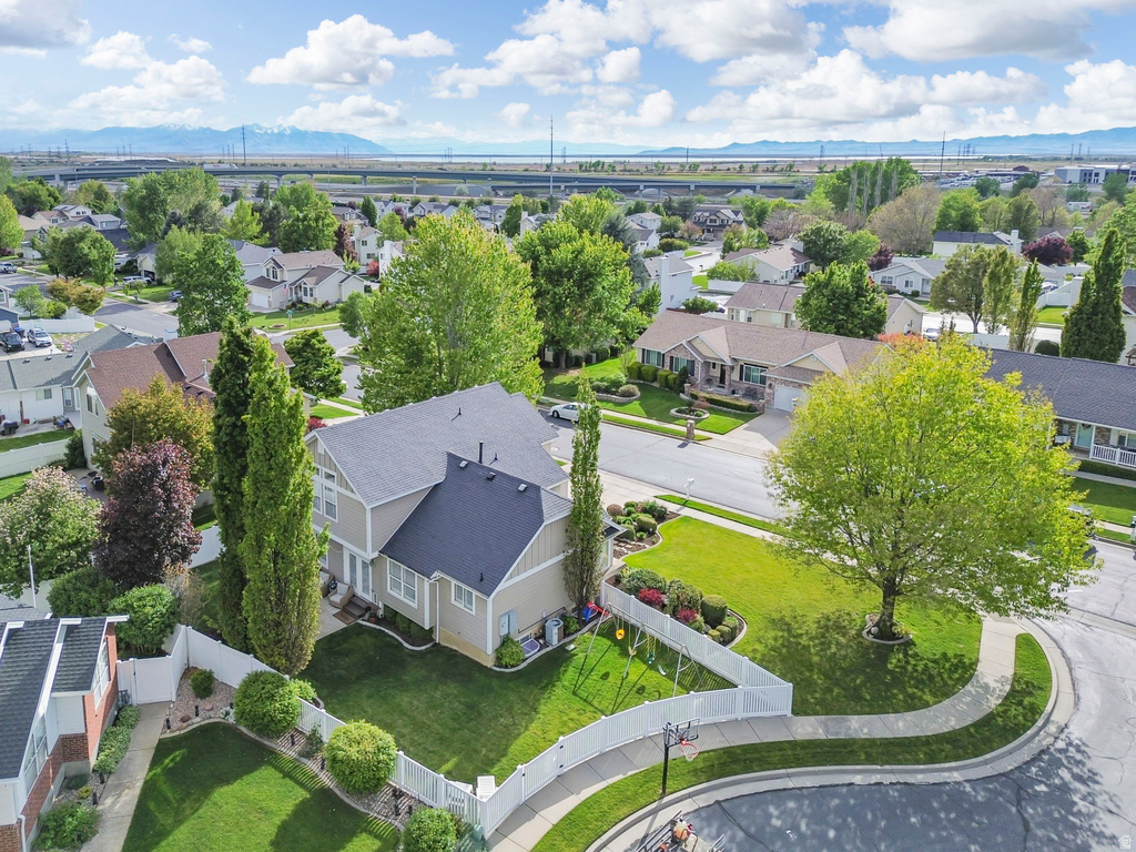 1215 S CAVE HOLLOW LN Farmington, UT 84025