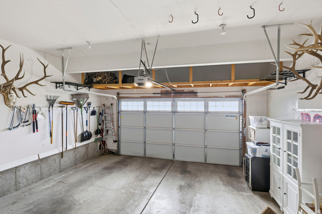 1215 S CAVE HOLLOW LN Farmington, UT 84025