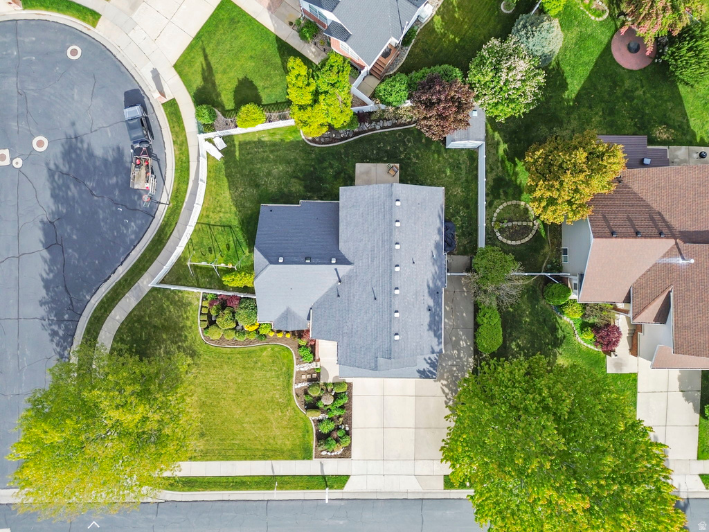 1215 S CAVE HOLLOW LN Farmington, UT 84025