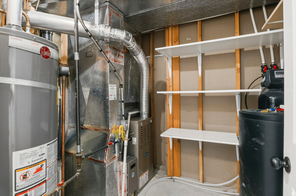 1215 S CAVE HOLLOW LN Farmington, UT 84025