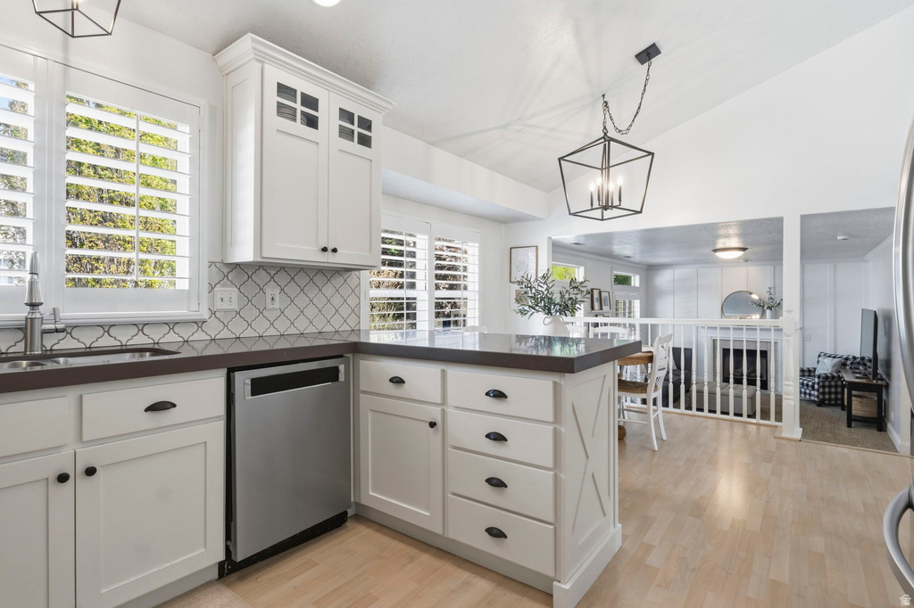 1215 S CAVE HOLLOW LN Farmington, UT 84025