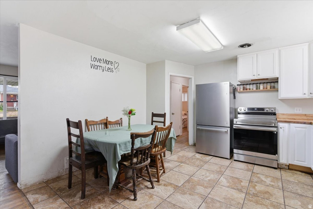 8372 W MYRON AVE Magna, UT 84044