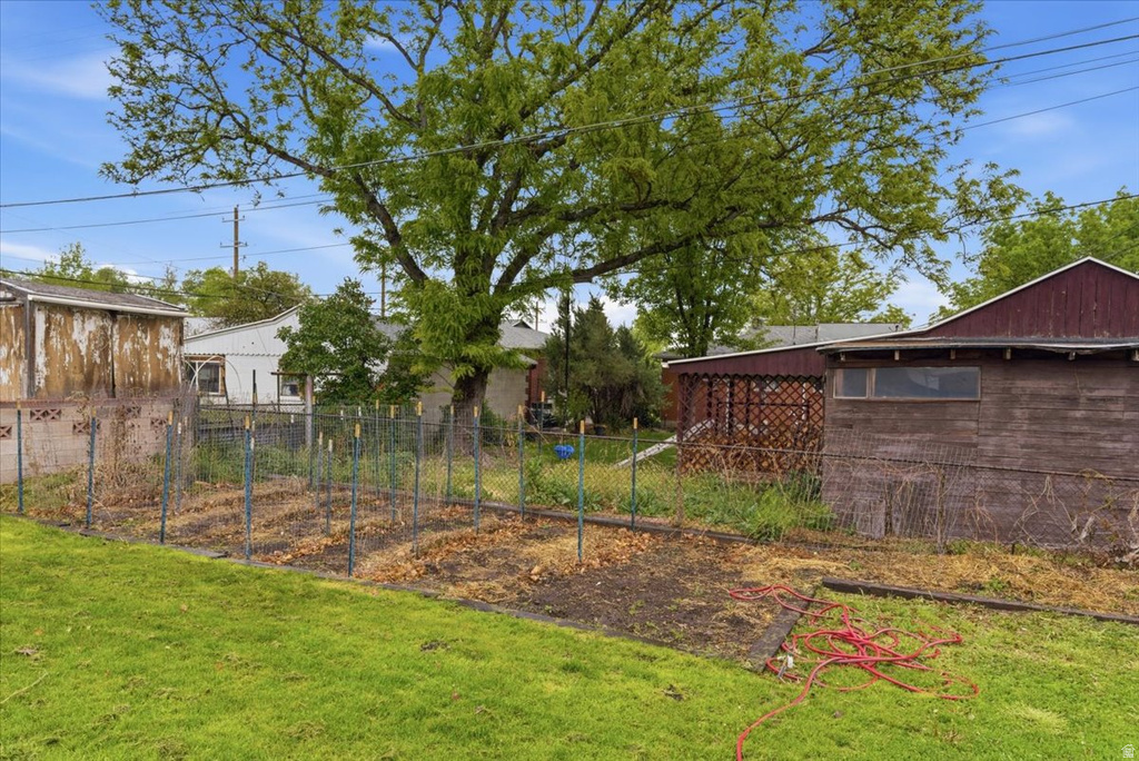 8372 W MYRON AVE Magna, UT 84044