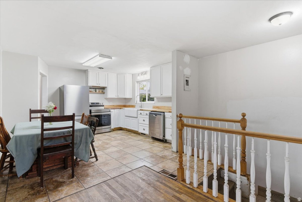 8372 W MYRON AVE Magna, UT 84044