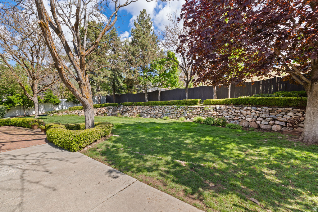 1609 E ARLINGTON DR Salt Lake City, UT 84103