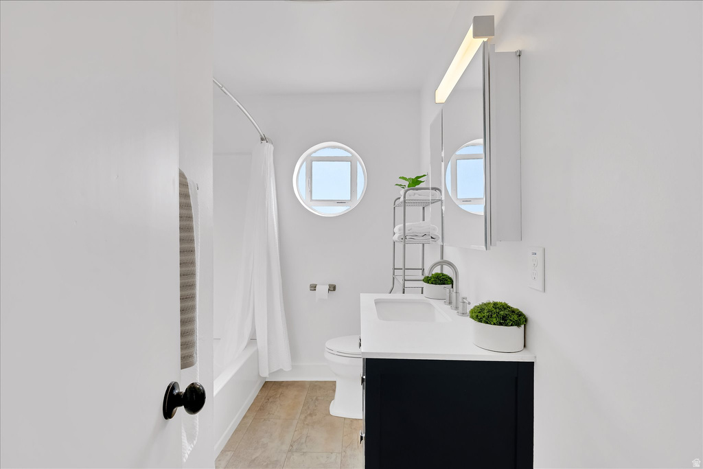 810 HILLCREST AVE Logan, UT 84321