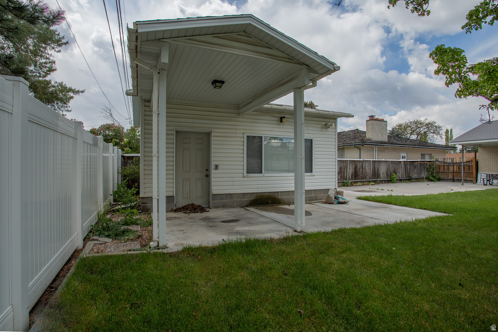 8341 S WOOD ST Midvale, UT 84047