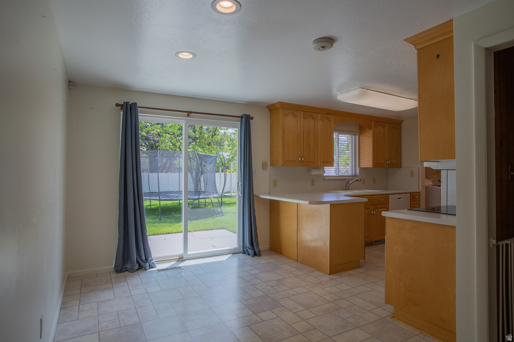 8341 S WOOD ST Midvale, UT 84047