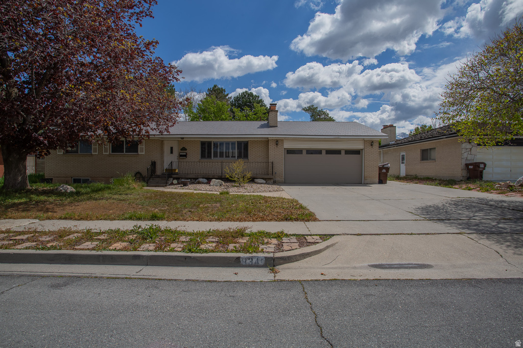 8341 S WOOD ST Midvale, UT 84047