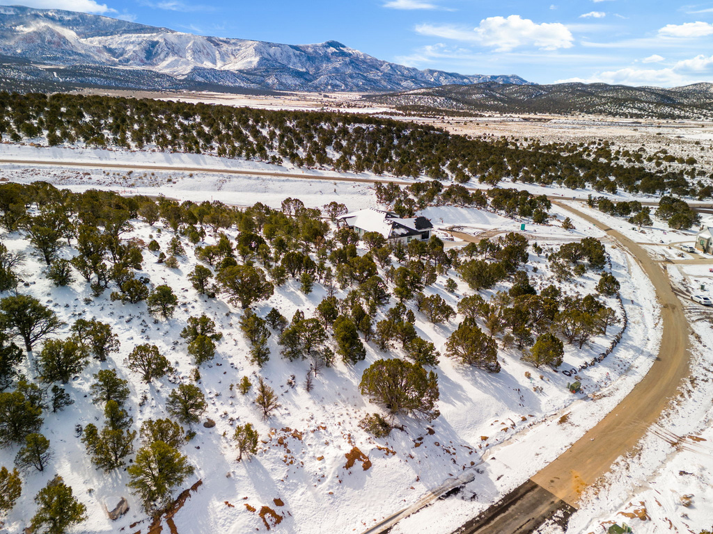 3253 W MOON CREST DR Cedar City, UT 84720