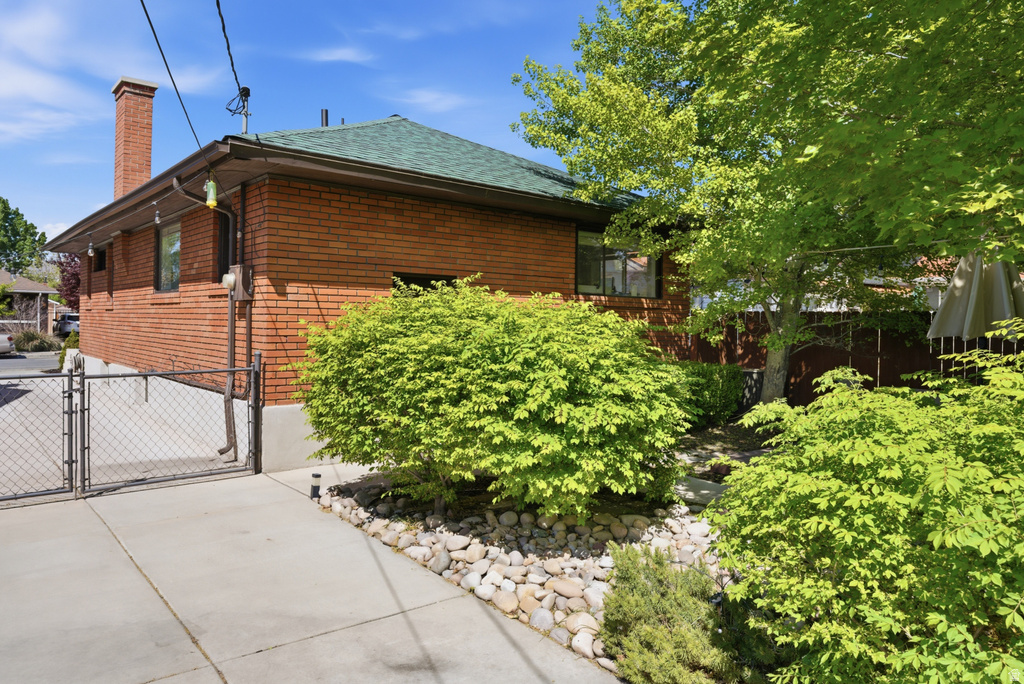 31 W HARTWELL AVE Salt Lake City, UT 84115