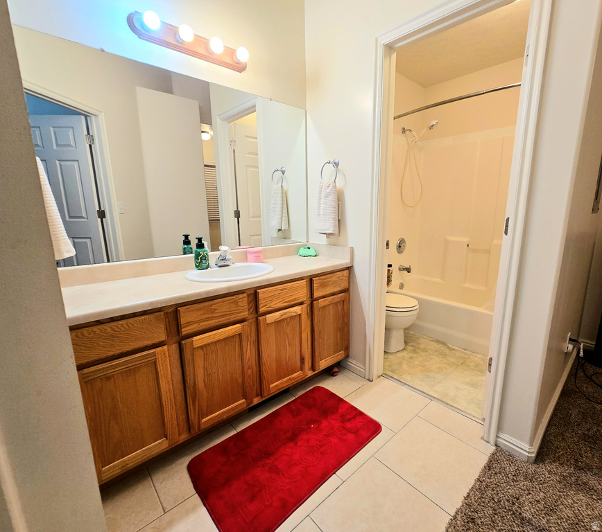 6678 S PINES POINT WAY West Jordan, UT 84084