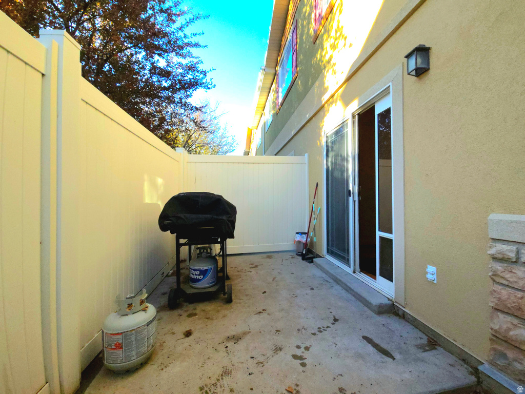 6678 S PINES POINT WAY West Jordan, UT 84084